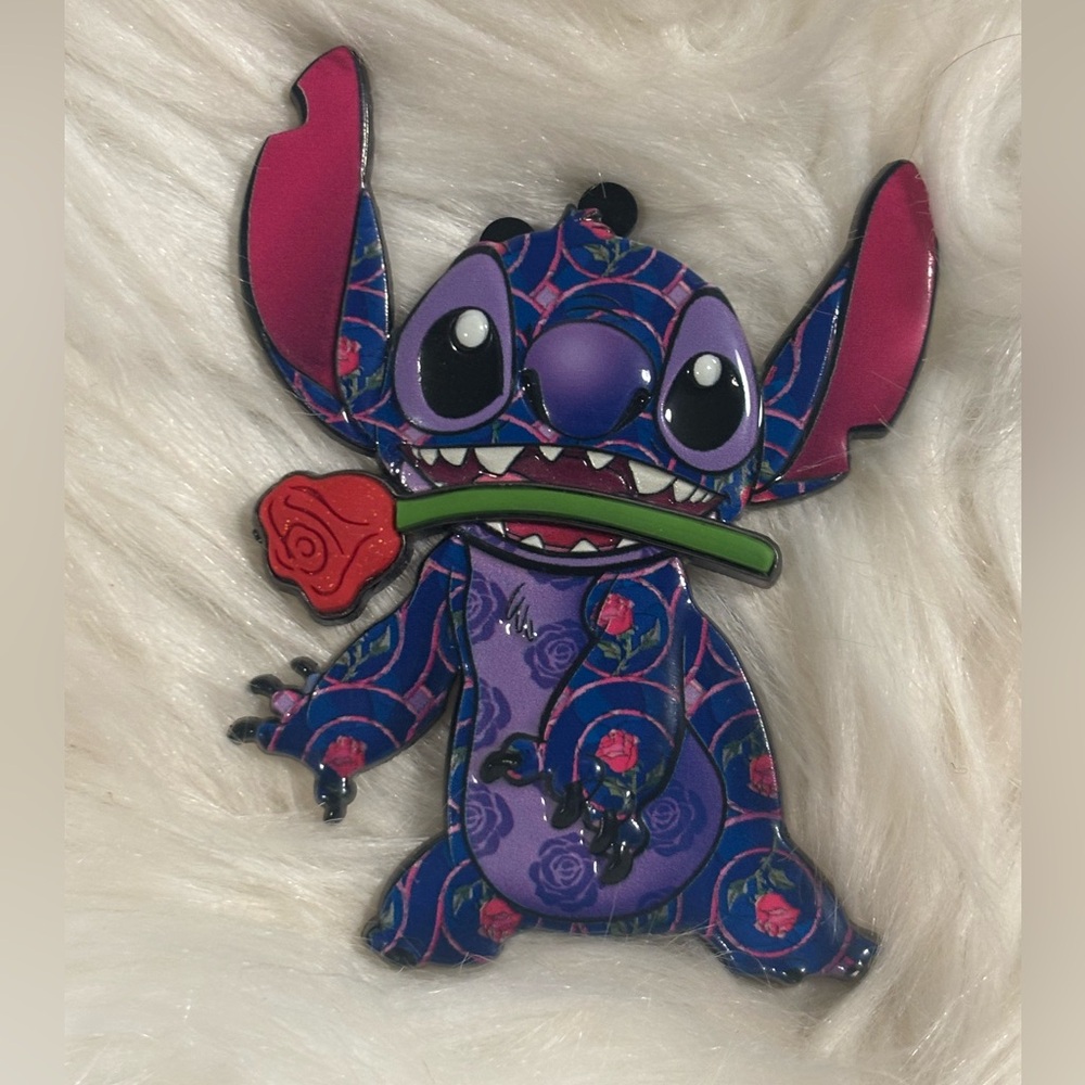 Jumbo Stitch Crashes Disney Pin – Beauty and the Beast – First in Series